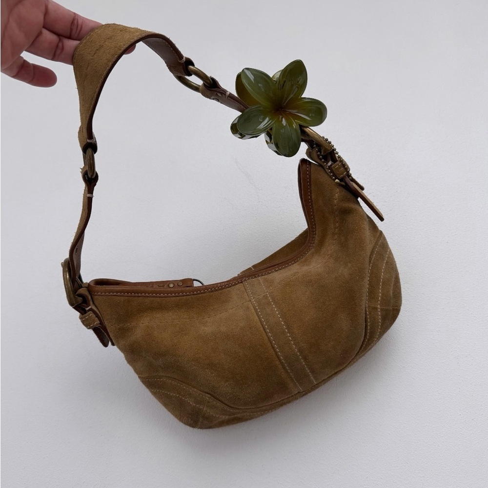 Vintage Coach Soho Tan Suede Hobo
Shoulder Bag 9658 Y2K Buckle Strap - Picture 2 of 9
